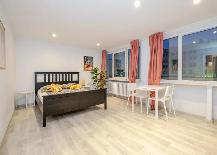 6 شقة غدينيا